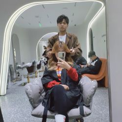 -3·3HAIR SALON