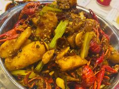 -凤凰路何眼镜香辣蟹(花果园店)