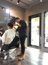 -茶发Salon·烫发染发理发