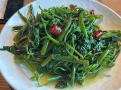 -临界音乐酒馆·小龙虾·江湖菜(华熙LIVE·鱼洞店)