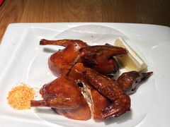 红烧乳鸽-点心传说·粤菜点心(佐阾虹湾店)