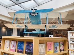 -猫的天空之城概念书店(北戴河蔚蓝海岸店)