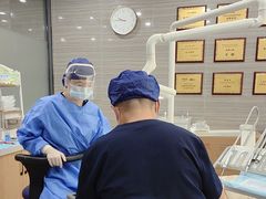 -上海仁爱医院口腔科 · 种植