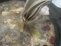 -濠轩阁特色生蚝火锅(水湾路店)