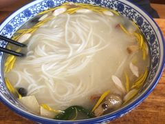 -桥香园过桥米线(国贸店)