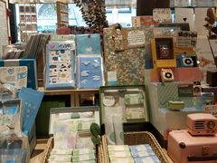 -猫的天空之城概念书店(杭州南宋御街店)