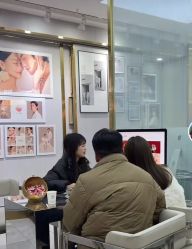 -角色婚纱摄影(中心店)