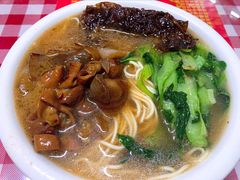 红烧大肠面-辣肉面大王(天平路店)