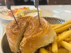 双层焦香和牛汉堡-盐说·西式餐酒馆(光明万达店)