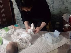 -爱月宝月嫂育儿嫂母婴