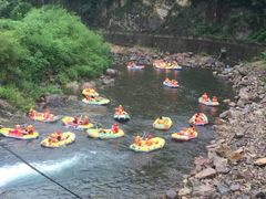 -安吉龙王山峡谷漂流
