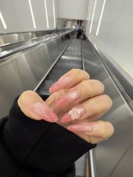 -小鸭梨影院式美甲