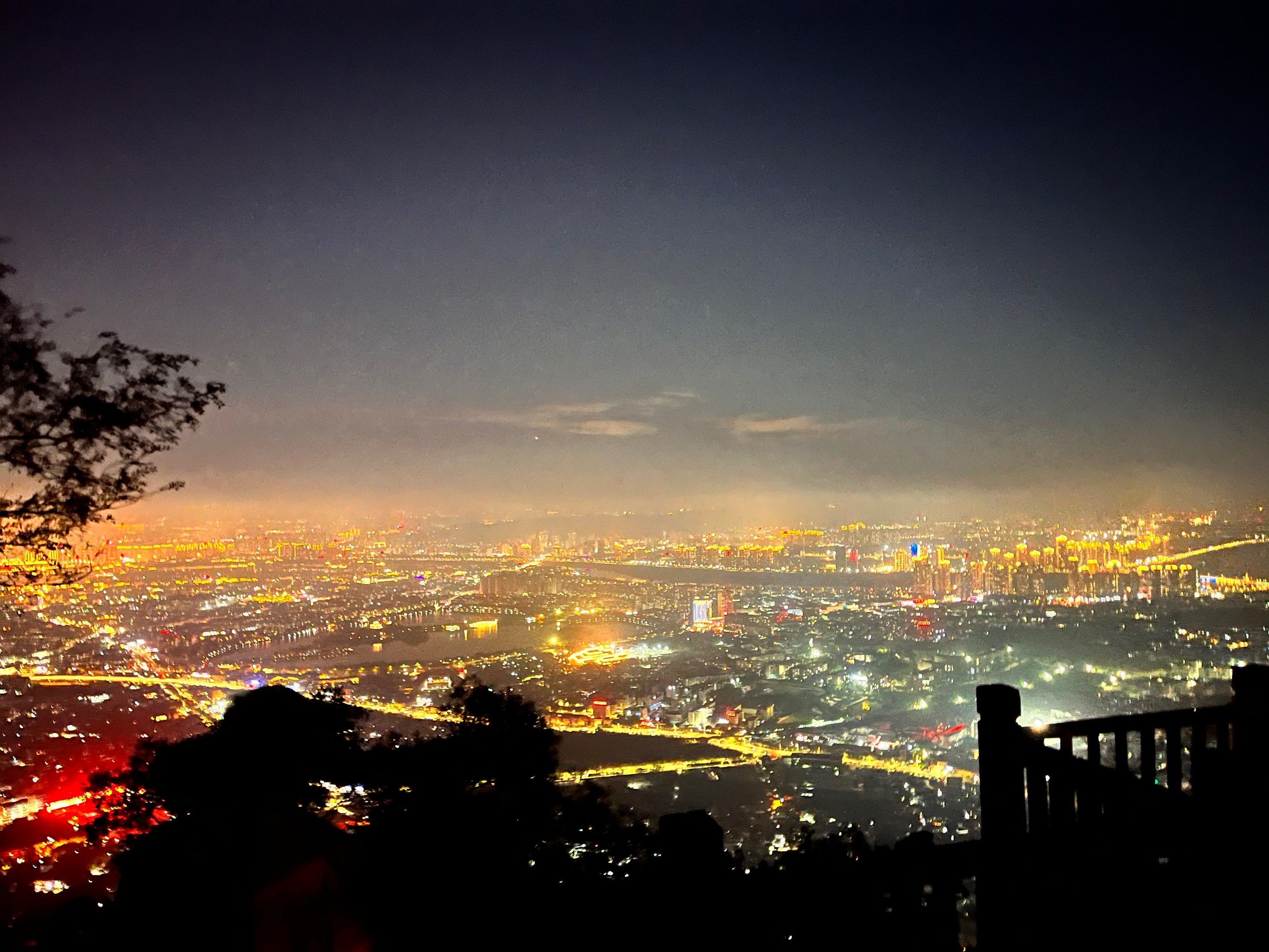 清源山夜景拍摄就是泉州的沙盘