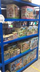 -逝水玩具折扣店