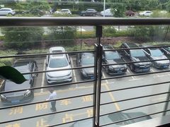 -杭州中升之星奔驰4S店(滨江店)