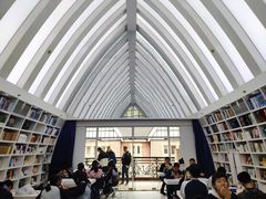 -钟书阁(松江泰晤士小镇店)