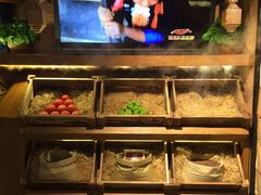 自助取餐区-云海肴·汽锅鸡·云南菜(天山百盛优客店)