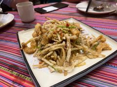 -香巴拉云南餐厅(华莱坞店)