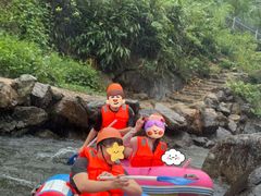 -安吉龙王山峡谷漂流