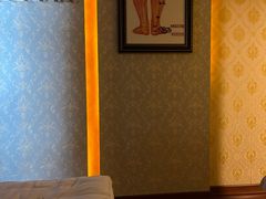 -东方亮足道(中国红街店)