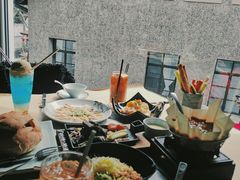-穹六人间 people 6(岳阳路店)
