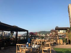 -冰冰龙虾·江湖菜·花园江景餐厅