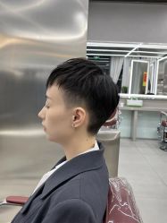 -侨治发型