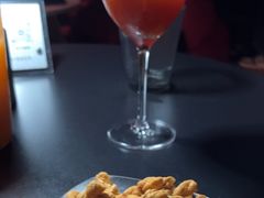-Mx.cocktail bar