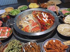 -四小区火锅·巷子里的重庆火锅(花照壁店)