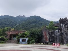 -巨石山景区