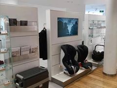 -杭州中沃沃尔沃4S店(滨江区店)