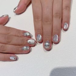 -花系美·美甲美睫精品店