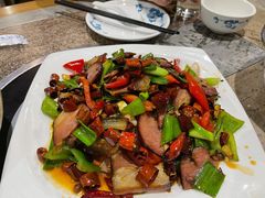 风味炒腊肉-苗姑酒堂(仁义社区店)