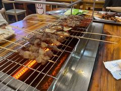 -哈尔滨小酒馆·鲜肉现穿自助烧烤(康新花园店)