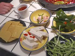 -卤校长重庆火锅(恒隆广场店)