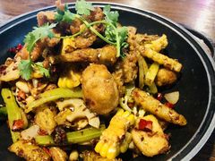 干锅牛蛙-靓蛙馆