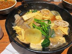 -万记麻辣烫国展总店