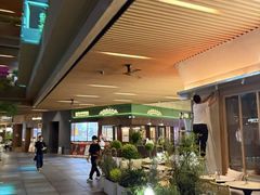 -瑞虹新天地月亮湾