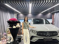 -上海星瀚奔驰4S店(红柳路店)