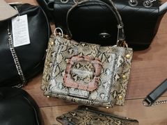 -URBAN REVIVO(西安Momopark店)