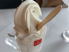 -古老冰山特色冰淇淋店(艾提尕尔店)