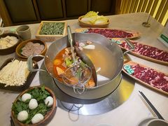 -左庭右院鲜牛肉火锅(浦江欢乐颂店)