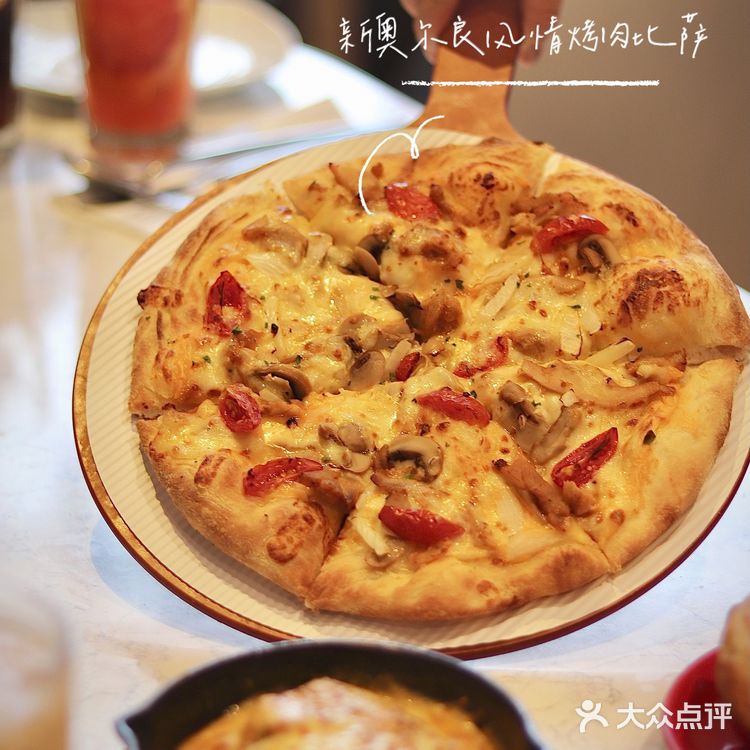 必胜客全新手拍比萨真的太顶了‼️每一块比萨都是现点现拍✔️