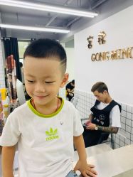 -宫铭烫发染发接发店