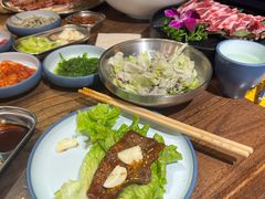 -明洞阿姨·韩式酱蟹烤肉·创意料理(三元桥店)