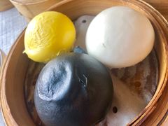 三色流沙包-潮府馆·非遗潮州菜·世纪公园(新国际博览中心店)