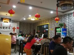 大堂-壹阁胡羊焖饼(特色小吃街店)