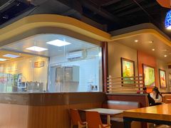 大堂-The Habit Burger Grill 哈比特汉堡(复兴soho店)
