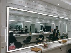 -镁连社·美联社