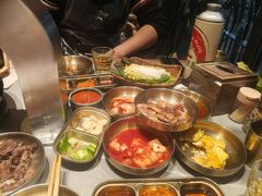 -草家酱蟹炭火烤肉店(珲春南路一店)